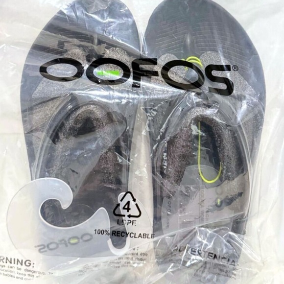 OOFOS Other - OOFOS Unisex Black Sandal W14/ M11